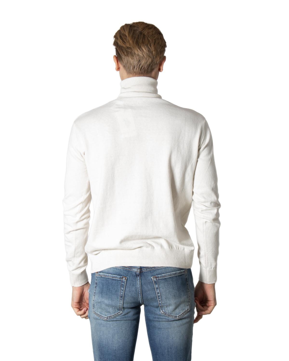 U.S. Polo Assn. Knitwear